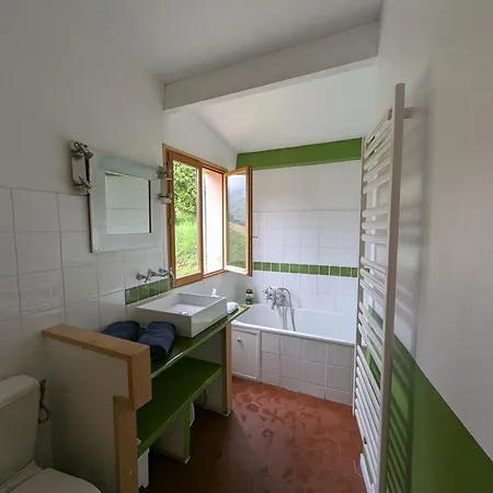 Maison De Famille Entre Mer&collines - Charme, Citronniers Et Tranquillité - Accès Marche Et Sentier 3 Min Menton