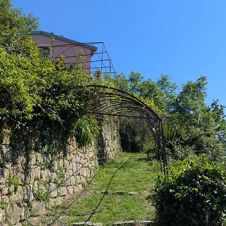 Maison De Famille Entre Mer&collines - Charme, Citronniers Et Tranquillité - Accès Marche Et Sentier 3 Min